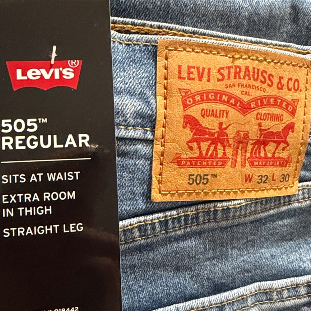 Levi’s Men’s 505 Regular Jeans Blue size 32x30 NWT